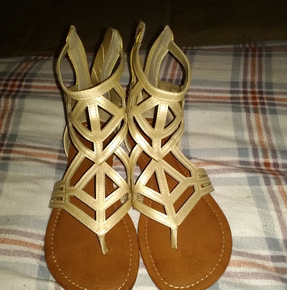 Rampage Gladiator Sandles - Picture 2 of 2